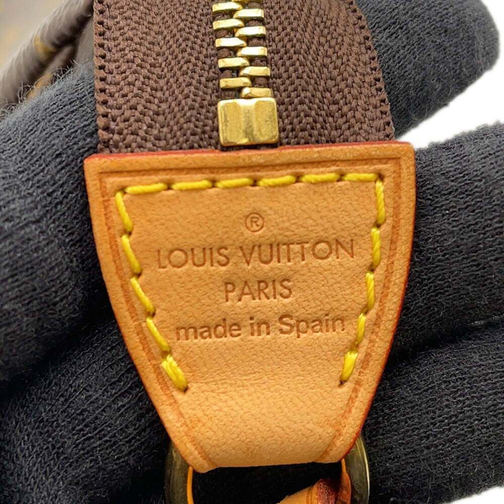 LOUIS VUITTON Brown Monogram Pochette Pouch - Picture 14 of 15
